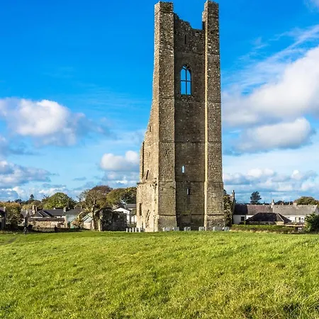 Caravogue House Trim