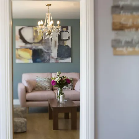 Caravogue House تريم