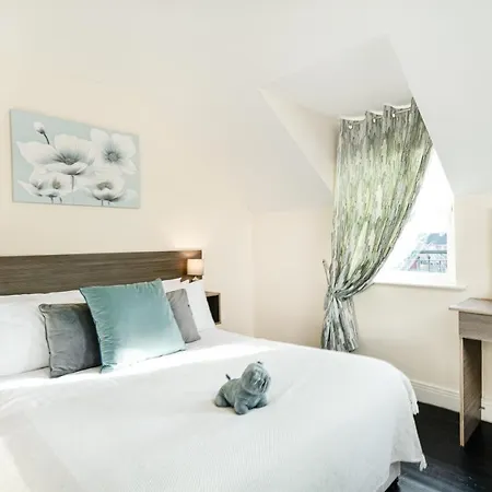 Caravogue House Gasthuis Trim