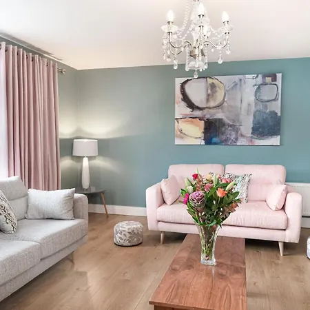 Caravogue House Gasthuis Trim