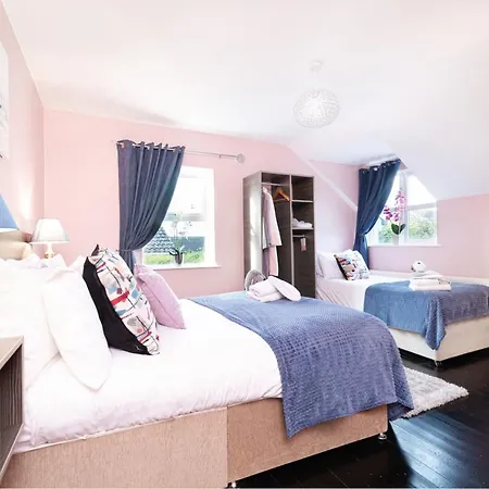 Caravogue House Gasthuis Trim