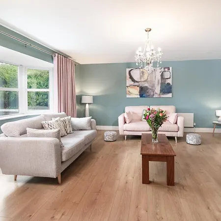 Caravogue House 2*