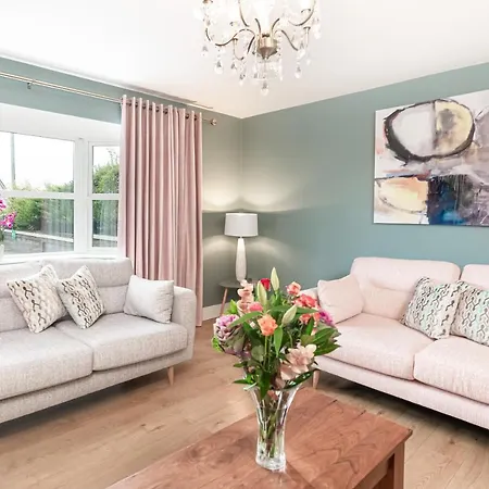 Caravogue House 4* Trim