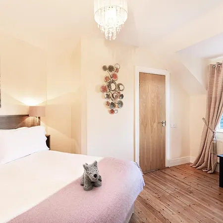 Caravogue House تريم