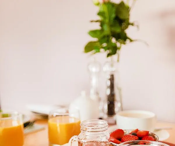 Caravogue House Гостевой дом Трим