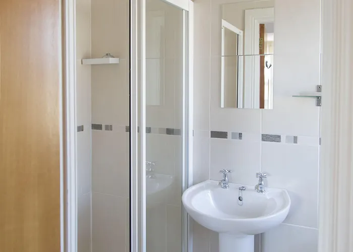 Caravogue House 4* Trim