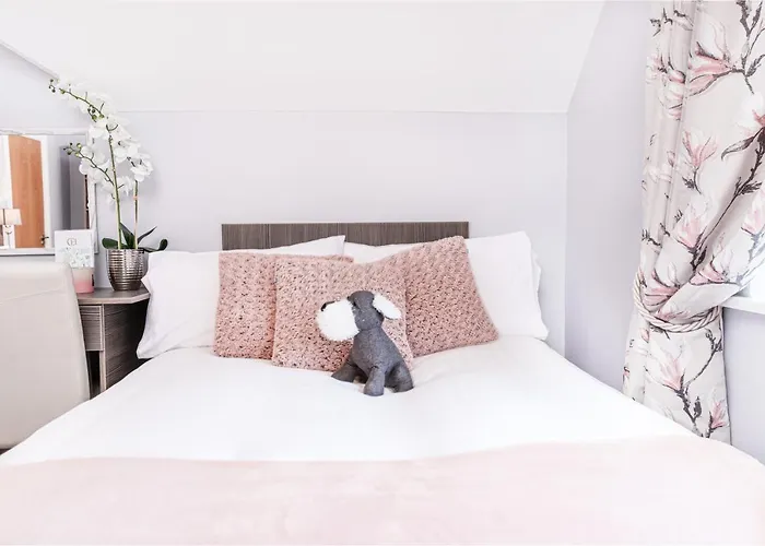 Caravogue House Trim