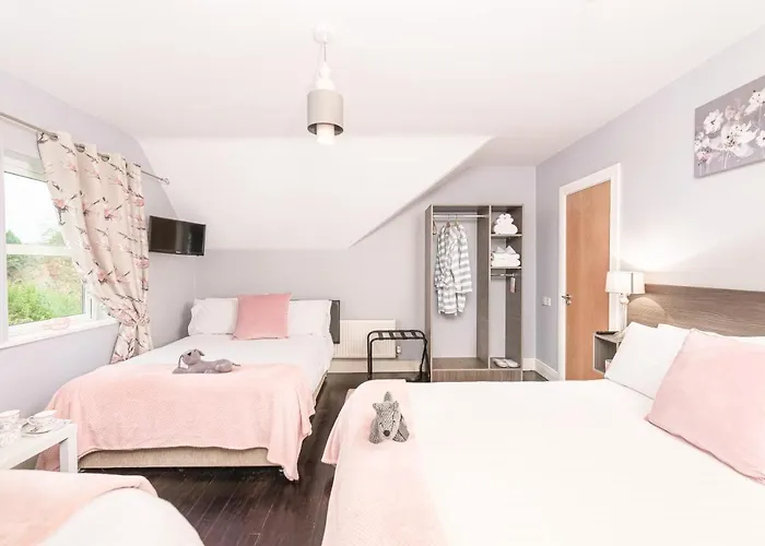 Caravogue House Трим