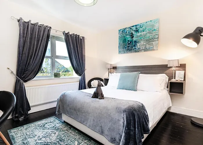 Caravogue House Трим